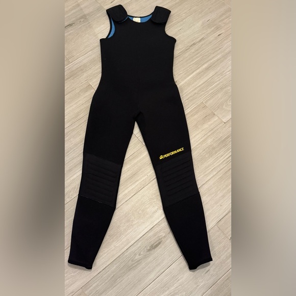 Performance Dive Suit - Picture 1 of 3